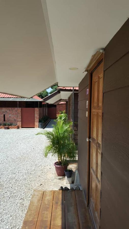 Homestay Umbai Kelana Merlimau Exterior photo