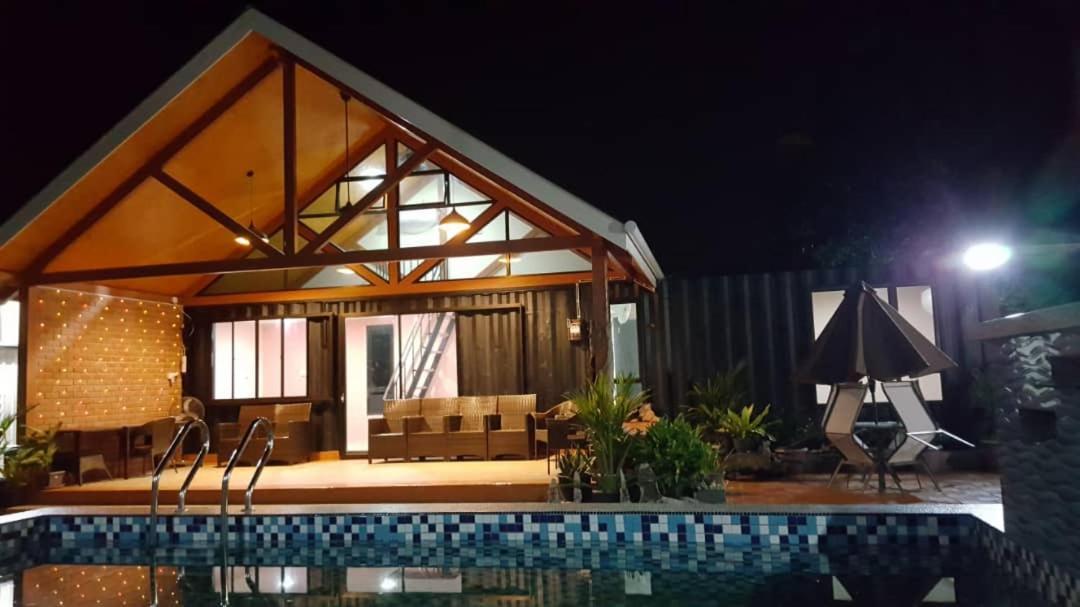 Homestay Umbai Kelana Merlimau Exterior photo