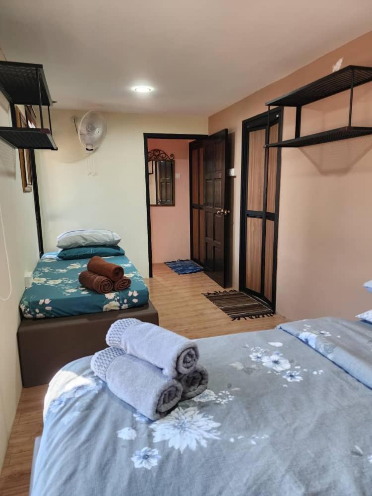 Homestay Umbai Kelana Merlimau Exterior photo