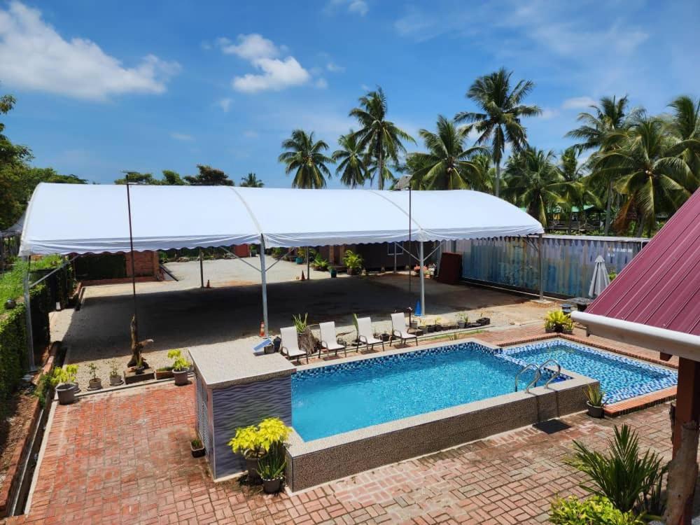 Homestay Umbai Kelana Merlimau Exterior photo